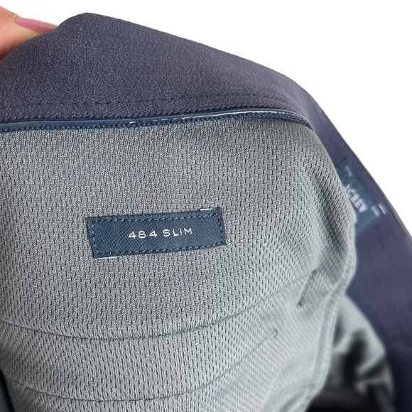 J. CREW Tech Pant Men’s Gray Hiking Pants Size 33x30 Travel Lightweight Camping - Picture 8 of 10